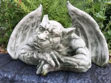 Gargoyle - stenen beeld - 38 cm - klassiek - in detail